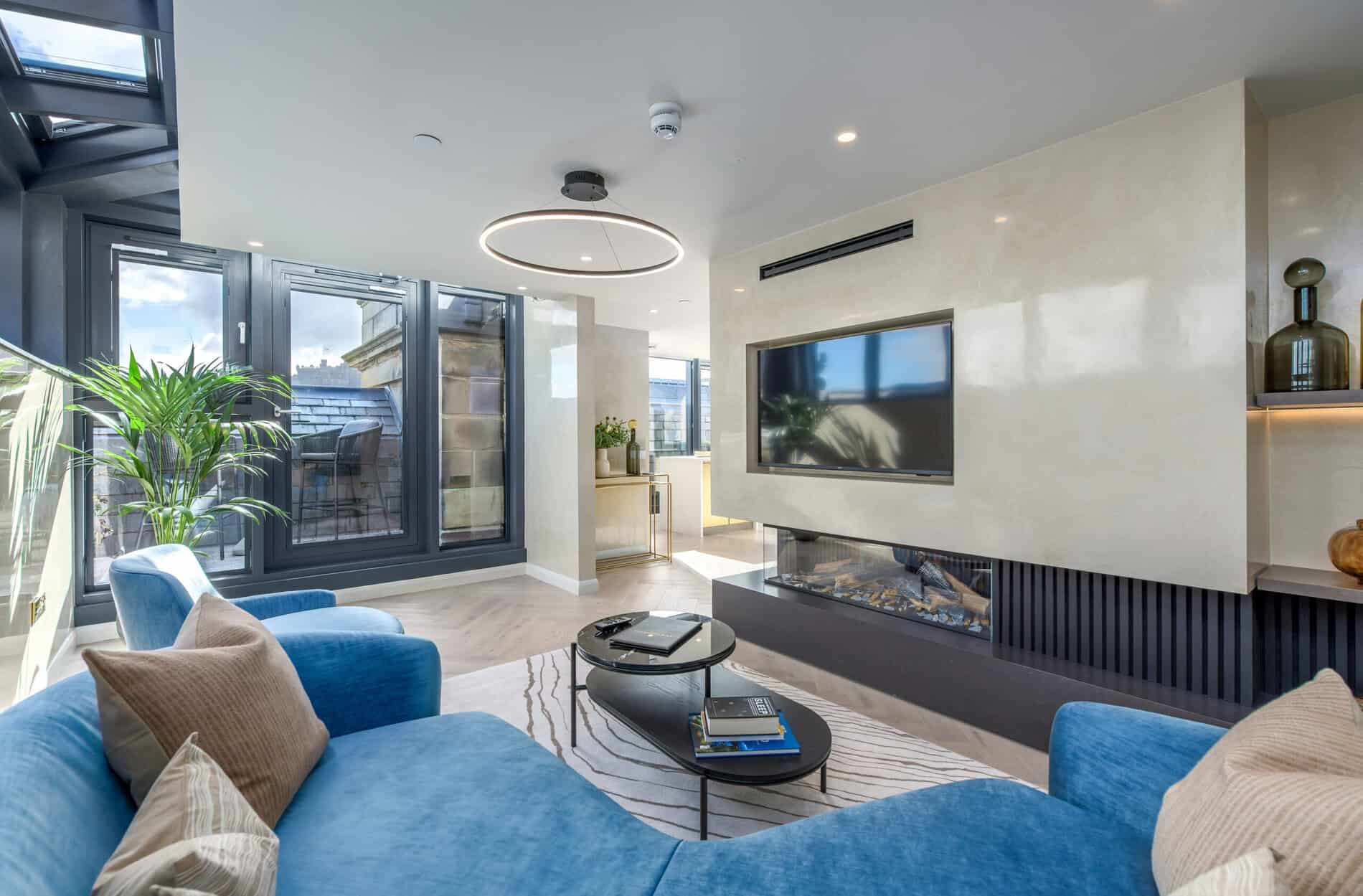 Curated visual reference: Curated Oil Rig Penthouse Suite Gallery View 42